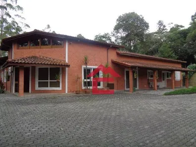 Fazenda / Sítio / Chácara com 4 Quartos à venda, 686m² no Jardim dos Ipês, Embu das Artes