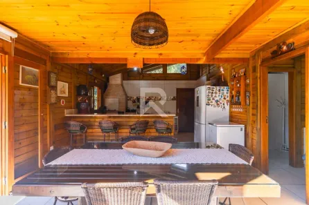 Sobrado com 3 Quartos à venda, 250m² no , Quatro Barras