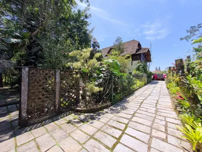 Casa com 3 Quartos à venda, 600m² no Independência, Petrópolis