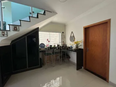 Casa com 3 Quartos à venda, 182m² no Jardim Villaça, São Roque