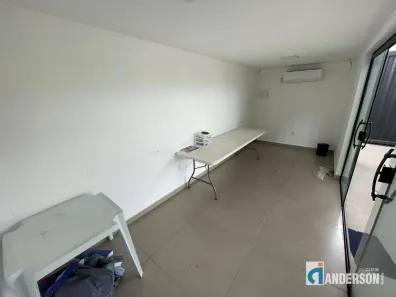 Galpão / Depósito / Armazém para alugar, 360m² no Araçatiba, Maricá