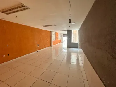 Loja / Salão / Ponto Comercial com 1 Quarto para alugar, 140m² no Centro, Campina Grande
