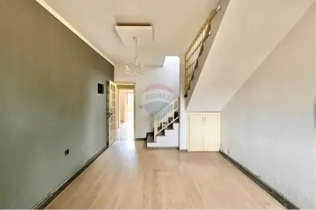 Sobrado com 2 Quartos à venda, 200m² no Nossa Senhora das Graças, Canoas