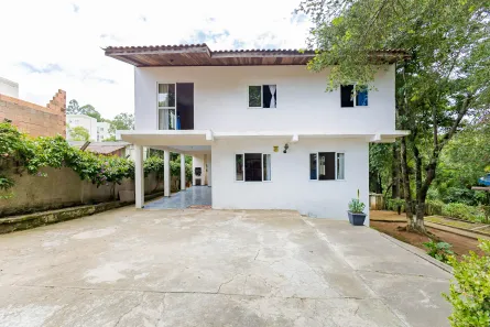 Fazenda / Sítio / Chácara com 4 Quartos à venda, 142m² no Santo Antônio, São José dos Pinhais