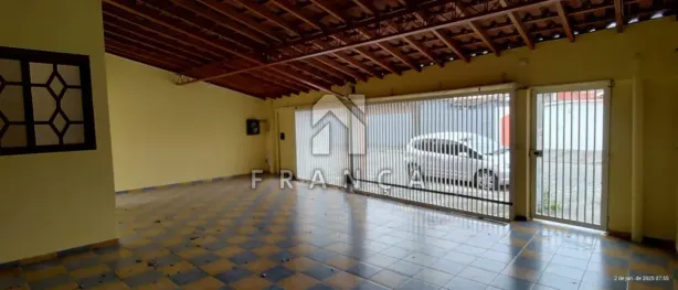 Casa com 3 Quartos para alugar, 220m² no Jardim Flórida, Jacareí