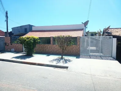 Casa com 4 Quartos à venda, 120m² no Parque Hotel, Araruama