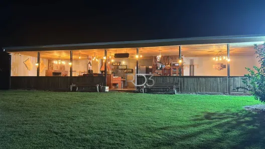 Fazenda / Sítio / Chácara com 3 Quartos à venda, 1000m² no Parque Residencial Manela, Cambé