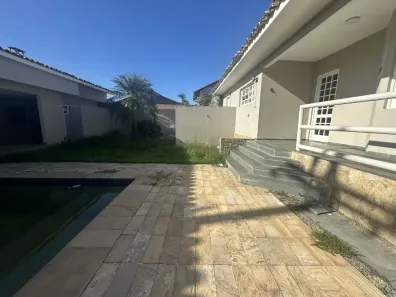 Casa de Condomínio com 3 Quartos para alugar, 3000m² no Parque Califórnia, Campos dos Goytacazes
