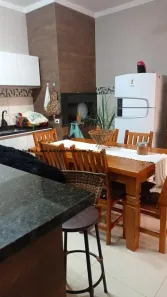 Casa com 3 Quartos para alugar, 258m² no , Regente Feijó