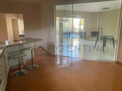 Sobrado com 4 Quartos para venda ou aluguel, 281m² no Vila Nova Socorro, Mogi das Cruzes