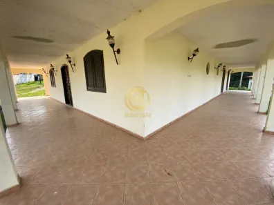 Fazenda / Sítio / Chácara com 3 Quartos para alugar, 378m² no Condomínio Lagoinha, Jacareí