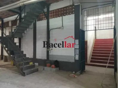 Galpão / Depósito / Armazém à venda, 2200m² no Cascadura, Rio de Janeiro