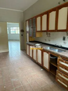 Casa de Condomínio com 6 Quartos para venda ou aluguel, 900m² no Internacional Parque, Guaratinguetá