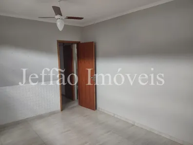 Sobrado com 4 Quartos à venda, 214m² no Barreira Cravo, Volta Redonda