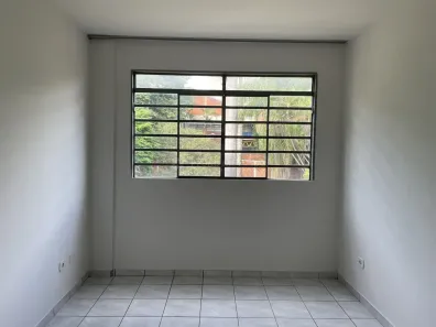 Apartamento com 1 Quarto para alugar, 40m² no Zona 07, Maringá