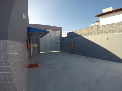 Galpão / Depósito / Armazém à venda, 408m² no Coroa do Meio, Aracaju