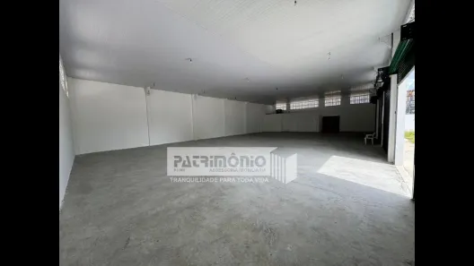 Galpão / Depósito / Armazém para alugar, 450m² no Farolândia, Aracaju