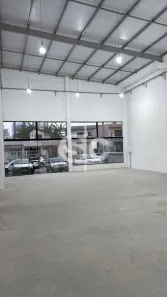 Galpão / Depósito / Armazém para alugar, 200m² no Centro, Camboriú