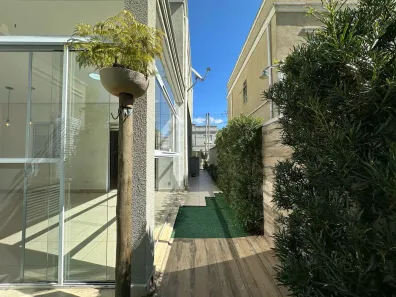 Casa de Condomínio com 3 Quartos para alugar, 100m² no Jardim São Pedro, Mogi das Cruzes