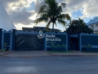 Casa de Condomínio com 4 Quartos para alugar, 350m² no Setor Habitacional Arniqueira, Brasília