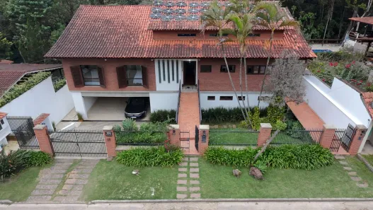 Casa de Condomínio com 3 Quartos para venda ou aluguel, 511m² no Caraguatá, Mairiporã