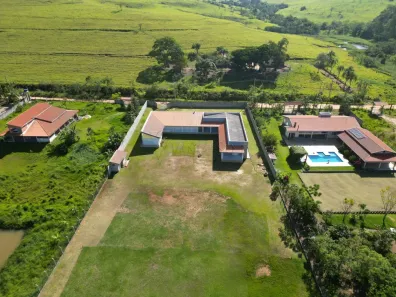 Fazenda / Sítio / Chácara com 3 Quartos à venda, 250m² no Chácara Marambaia, Caçapava