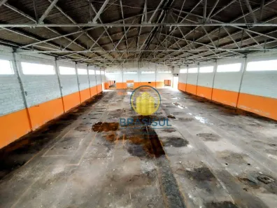 Galpão / Depósito / Armazém para venda ou aluguel, 2500m² no Embu-Guaçu, Embu-Guaçu
