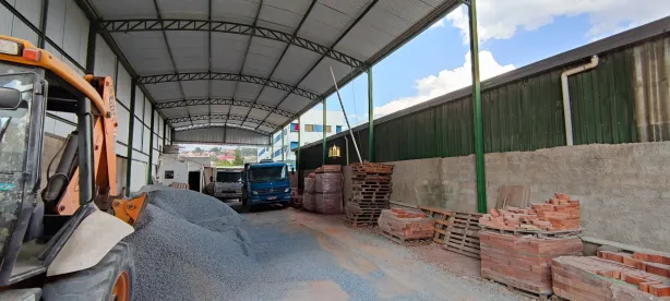 Galpão / Depósito / Armazém à venda, 360m² no Esmeraldas, Esmeraldas