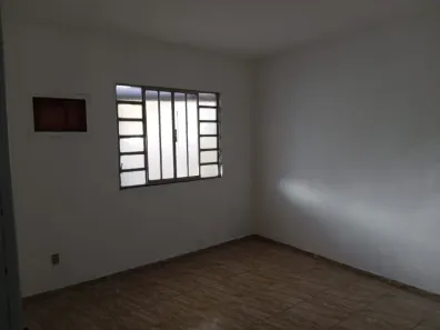 Casa de Vila com 2 Quartos para alugar, 111111111m² no Jardim Catarina, São Gonçalo