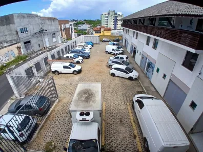 Conjunto Comercial / Sala para alugar, 50m² no Recreio Ipitanga, Lauro de Freitas