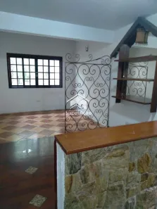 Casa de Condomínio com 2 Quartos para venda ou aluguel, 250m² no Caraguatá, Mairiporã