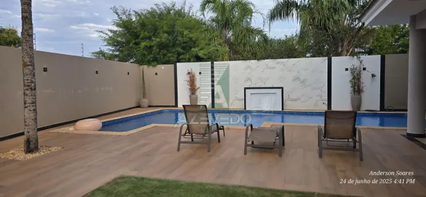 Casa de Condomínio com 4 Quartos para venda ou aluguel, 828m² no Região dos Lagos, Brasília