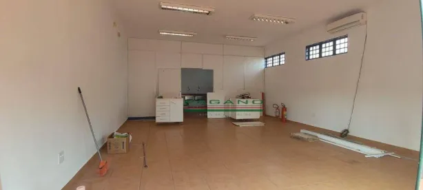 Loja / Salão / Ponto Comercial à venda, 165m² no Francisco Castilho, Cravinhos