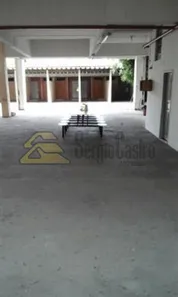 Prédio Inteiro com 64 Quartos para venda ou aluguel, 3000m² no Jardim Gramacho, Duque de Caxias