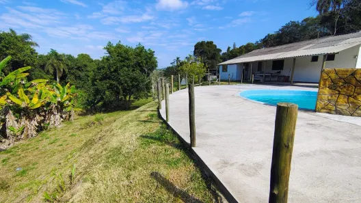 Fazenda / Sítio / Chácara com 2 Quartos à venda, 167m² no , Ibiúna