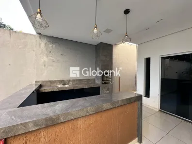 Casa com 3 Quartos para alugar, 120m² no Vila Sion, Montes Claros