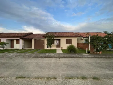 Casa de Condomínio com 2 Quartos à venda, 57m² no Diácono João Luiz Pozzobon, Santa Maria