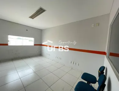 Prédio Inteiro com 5 Quartos à venda, 600m² no Setor Garavelo, Aparecida de Goiânia