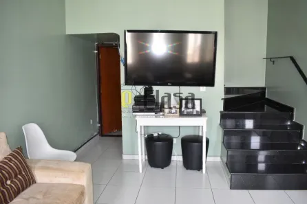 Sobrado com 3 Quartos à venda, 320m² no Parque Paraíso, Itapecerica da Serra
