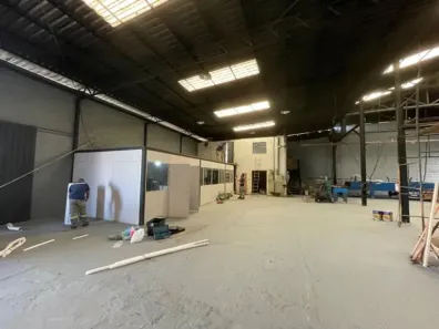 Galpão / Depósito / Armazém à venda, 800m² no Jardim Canadá, Nova Lima