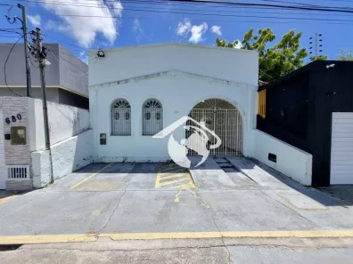 Casa com 4 Quartos para venda ou aluguel, 246m² no São José, Aracaju