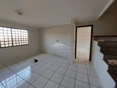 Sobrado com 4 Quartos à venda, 205m² no Centro, Ibiporã