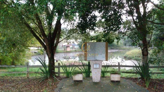 Hotel / Motel / Pousada com 37 Quartos à venda, 3500m² no Bom Jesus, Jacareí