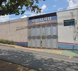 Galpão / Depósito / Armazém à venda, 1700m² no Mercês, Uberaba