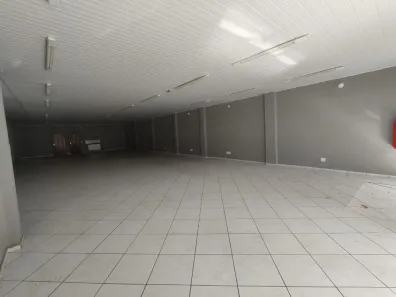 Galpão / Depósito / Armazém para alugar, 216m² no Centro, Araçatuba
