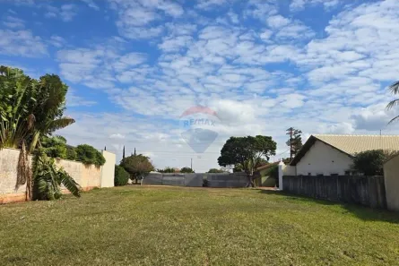 Terreno / Lote / Condomínio à venda, 620m² no , Cravinhos