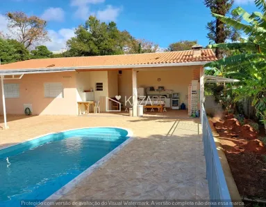 Fazenda / Sítio / Chácara com 3 Quartos para venda ou aluguel, 198m² no Jardim Estância Brasil, Atibaia