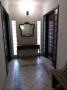Prédio Inteiro para venda ou aluguel, 701m² no Centro, São Roque