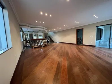 Casa de Condomínio com 4 Quartos para alugar, 700m² no Tamboré, Santana de Parnaíba