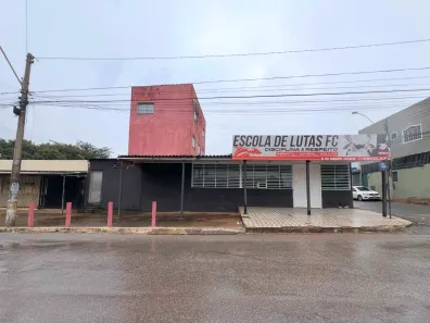 Prédio Inteiro com 3 Quartos à venda, 135m² no Ceilândia Norte, Brasília